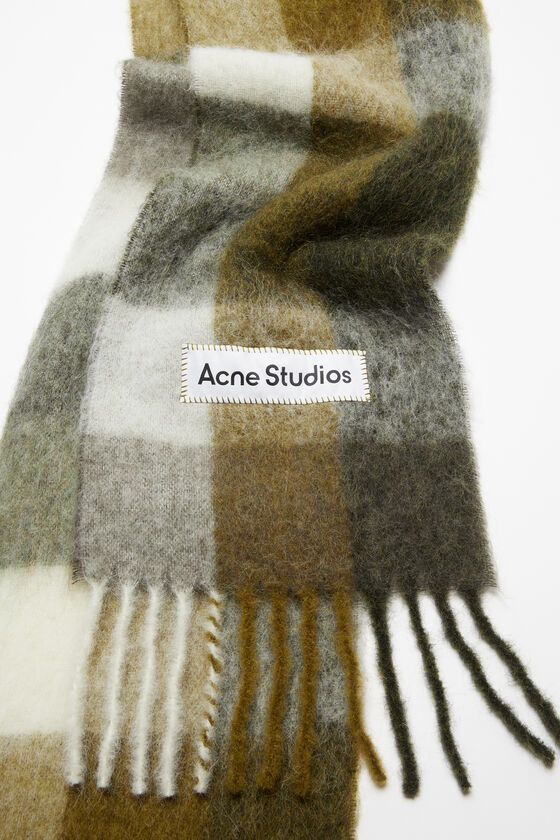 (image for) Delicious Mohair checked scarf